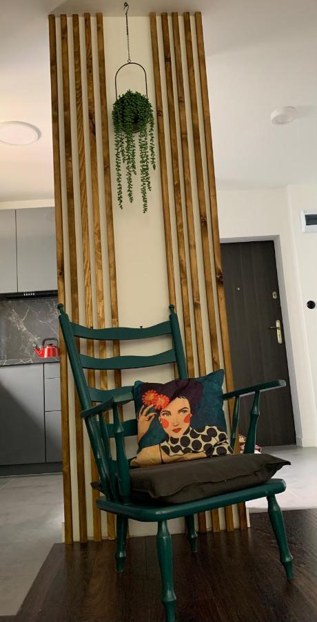 Metro Trocka Apartment Warsaw Luaran gambar